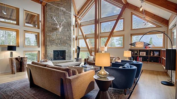 In 2010, the home was customized with a wide and shallow plan to showcase mountain vistas.