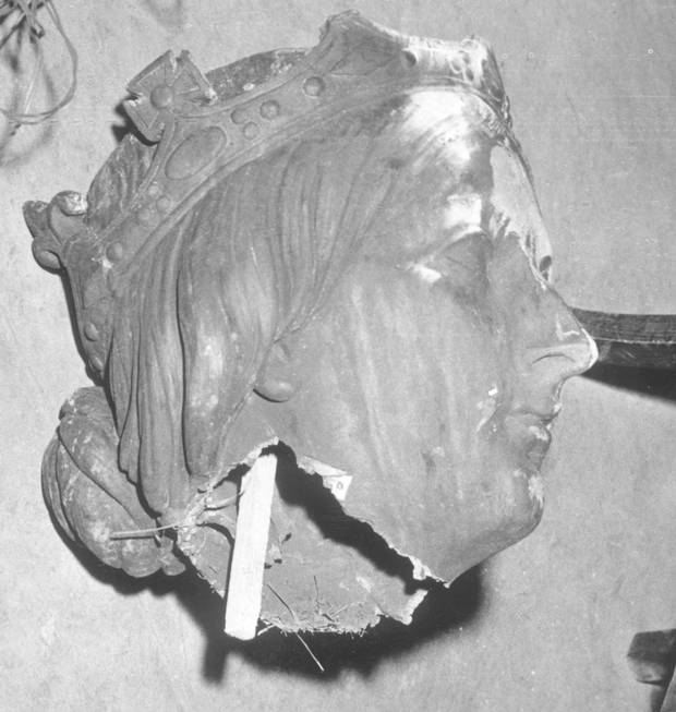 The decapitated head of a Queen Victoria statue is seen in this undated photo. The statue that lost its head in a bombing by radical Quebec separatists 40 years ago may reign again over a Quebec City park.
