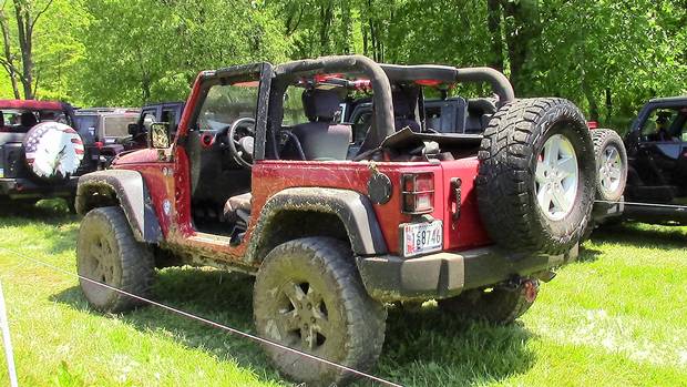 “Everyone wants to get dirty!” said Jennifer Brown of Sarnia, Ont. “I think more and more Jeep owners are women.Some, like us, don’t have the experience that most people do.