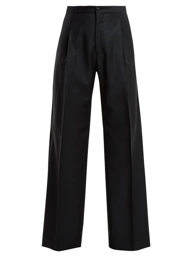Paperbag trouser by Boutique, $150 at Topshop at Hudson's Bay (thebay.com).