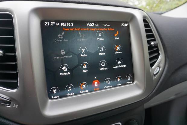 The 8.4-inch screen on the test car was optional (the standard is five-inch). 