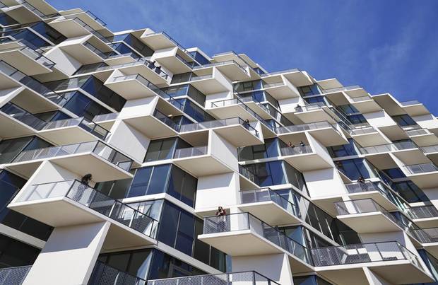 At City Hyde Park, protruding balconies allow neighbours in adjacent apartments to see each other.