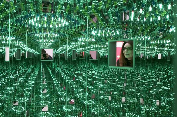 Infinity Mirrored Room: Love Forever, 1966/94.