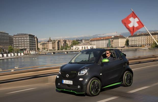 A 2018 Smart EV driving in Geneva.