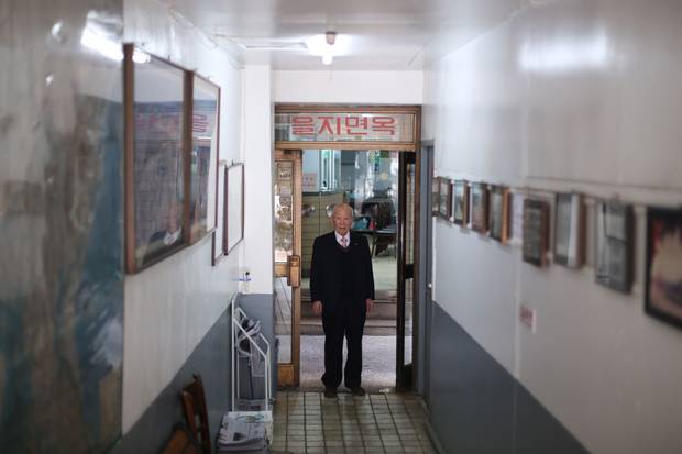 Lee Yun-sang, the 92-year-old original proprietor of Eulji Myeonok restaurant in Seoul, has served Pyongyang naengmyeon since 1985.
