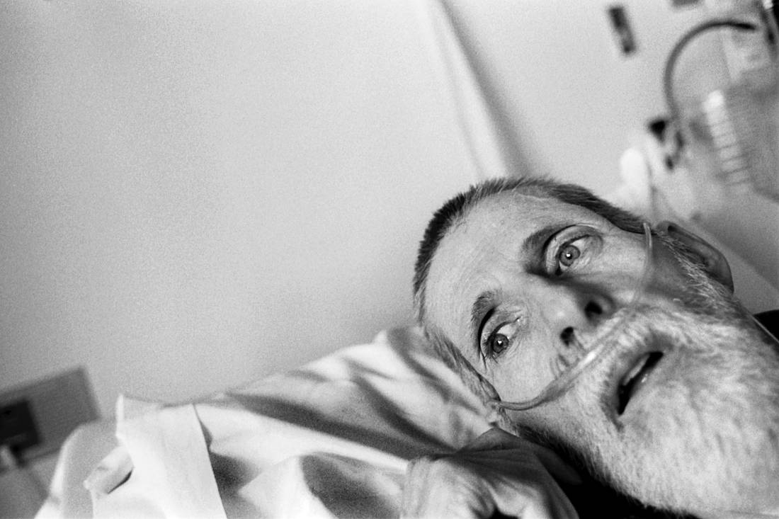 In his final days Blayne Kinart lies in his bed breathing with the aid of a respirator in a hospital’s palliative care unit. The 58-year-old former chemical worker died July 6, 2004 from Mesothelioma, a cancer associated with asbestos exposure in Sarnia, Ontario. Residents of the area have nicknamed Sarnia “Chemical Valley”, due to the large number of chemical plants operating in the area.