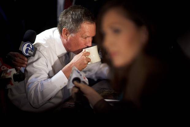 Gov. John Kasich of Ohio, a Republican presidential hopeful, eats breakfast while speaking to reporters at the Penrose Diner in Philadelphia, April 25, 2016. Sen. Ted Cruz and Kasich have agreed to coordinate in future primary contests in a last-ditch effort to deny Donald Trump the nomination, with each candidate standing aside in certain states amid growing concerns that Trump cannot otherwise be stopped. (Mark Makela/The New York Times)