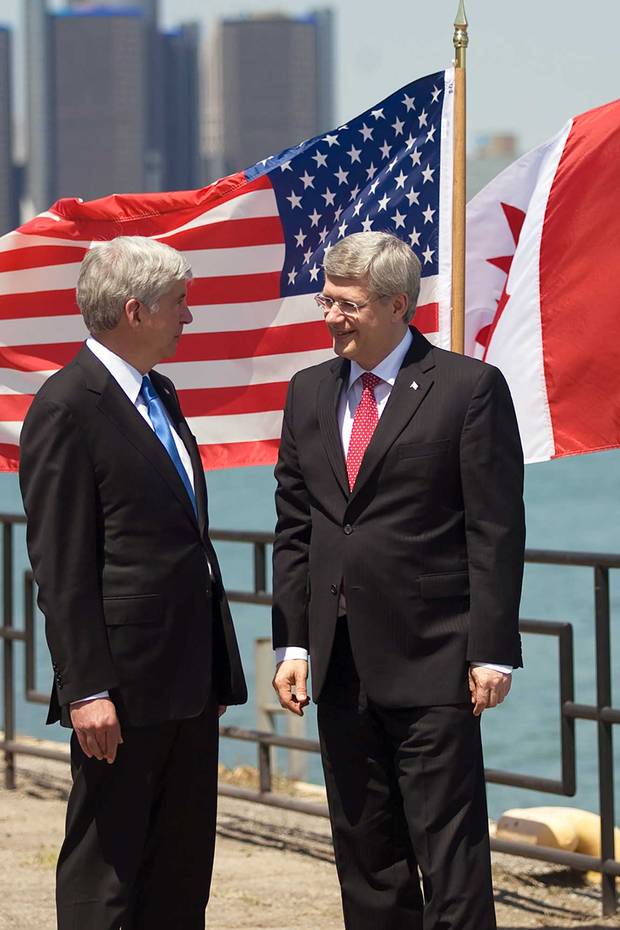 Michigan Governor Rick Snyder and PM Stephen Harper announce an agreement to collaborate on building a new bridge