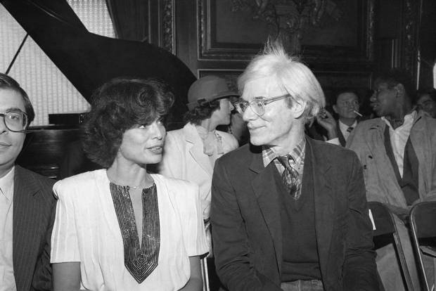 Bianca Jagger and Andy Warhol attend one of Herrera’s shows in 1981.