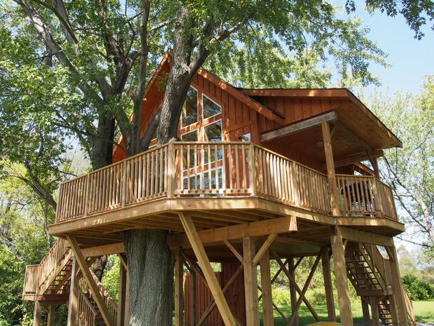 Robins Roost Treehouse, Ingleside, Ont.