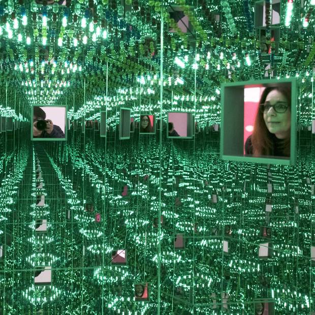 Infinity Mirrored Room: Love Forever, 1966/1994.