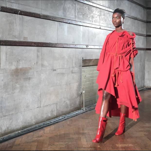 PALMER HARDING (Sept. 19) Draped, dramatic, diverse - three words that sum up @palmerharding's spring 2018 collection. Whether you like a bit of quirk or love simple wardrobe classics, these are pieces to make getting dressed a pure pleasure. #lfw