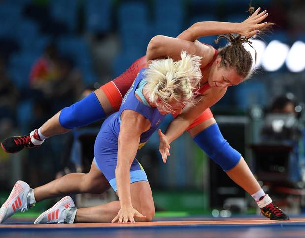 Canada's Dori Yeats, right, wrestles Sweden's Anna Jenny Fransson in the women's freestyle 69kg bronze medal match at the 2016 Olympic Summer Games in Rio de Janeiro, Brazil on Wednesday, Aug. 17, 2016. Yeats was defeated by Fransson.