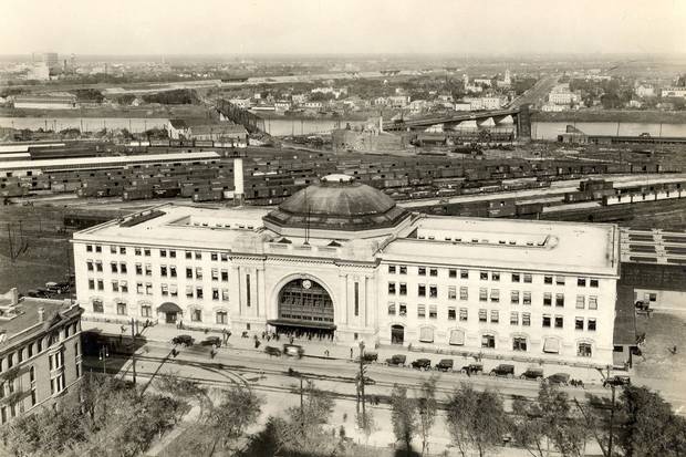 Winnipeg’s train station, 1918.