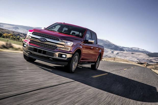 All-new 3.3-liter V6 delivers even more power, torque and better EPA-estimated gas mileage than the previous 3.5-liter V6, further reinforcing how Ford F-150’s light-weighting strategy enables customers to get more done with two fewer cylinders.