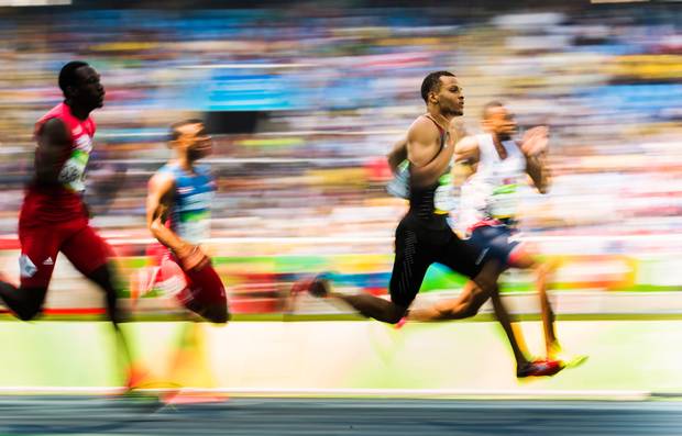 Canada's Andre De Grasse, second from right, races in his 200m heat at the Olympic summer games in Rio de Janeiro, Brazil, Tuesday August 16, 2016.
