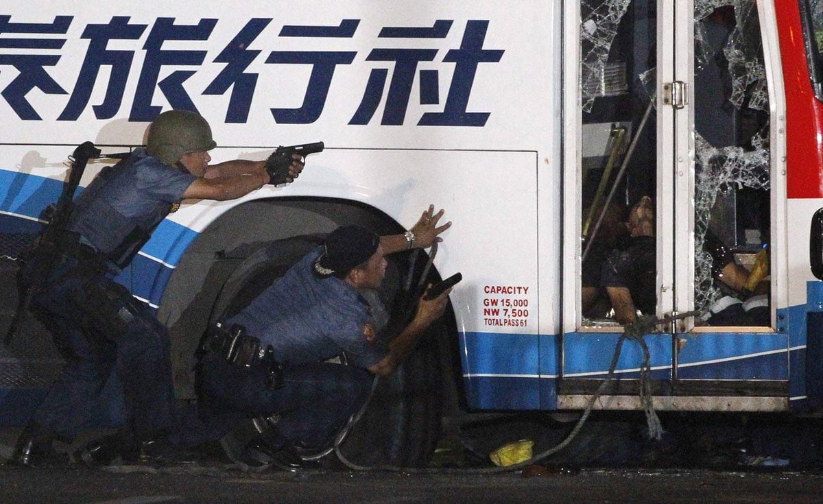 tourist bus hostage taking in manila