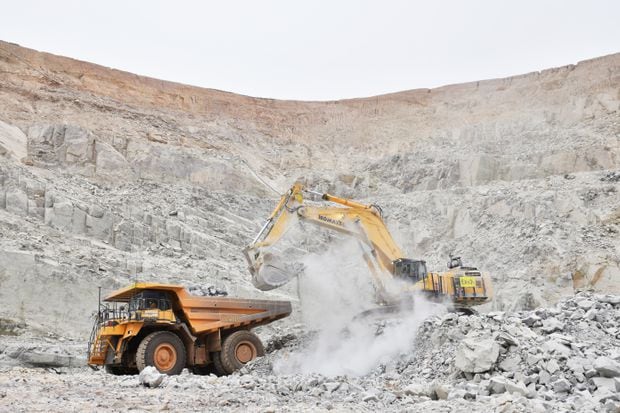 Endeavour Mining sets dividend policy ahead of London listing; shares ...
