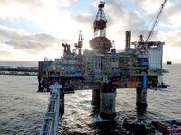 FILE PHOTO: Oil and gas company Statoil drilling and accommodation platform Sleipner A is pictured in the offshore near the Stavanger, Norway, February 11, 2016. Picture taken February 11, 2016. REUTERS/Nerijus Adomaitis/File Photo