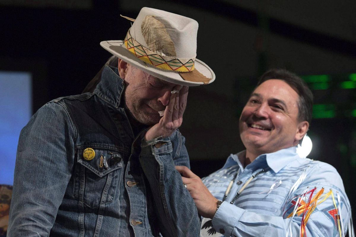 Gord Downie praised by Indigenous leaders, fans - The Globe and Mail