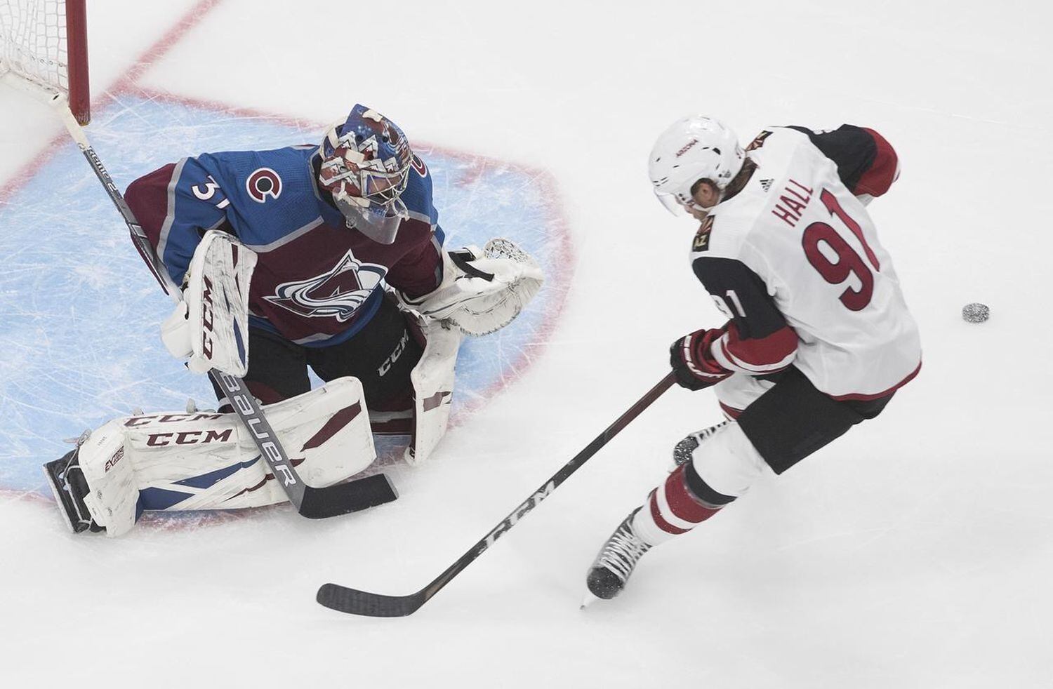 Coyotes trade goalie Mike Smith to Flames - Barrie News