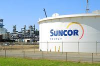 FILE PHOTO: Suncor Energy facility is seen in Sherwood Park, Alberta, Canada August 21, 2019. REUTERS/Candace Elliott/File Photo