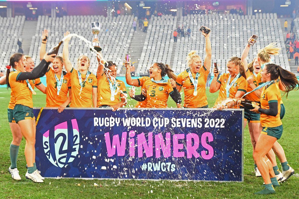 Las mujeres australianas y los hombres de Fiji ganan la Copa Mundial de Rugby Seven en Ciudad del Cabo