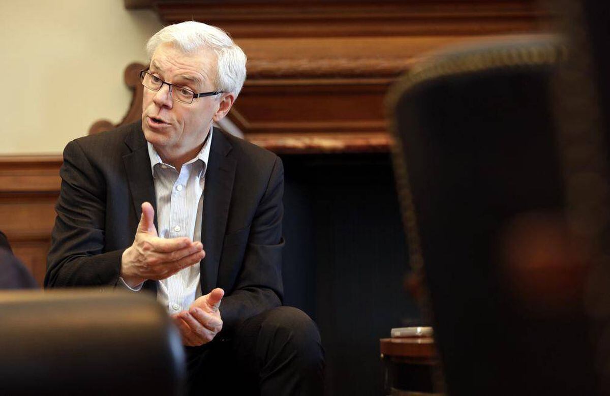 Manitoba Premier Selinger To Talk With Cabinet Ministers Who Tried