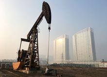 FILE PHOTO: A pumpjack is seen at the Sinopec-operated Shengli oil field in Dongying, Shandong province, China January 12, 2017. Picture taken January 12, 2017. REUTERS/Chen Aizhu//File Photo