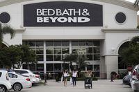 Shoppers leave A Bed Bath & Beyond store in Boca Raton, Florida in this March 19, 2016 file photo.