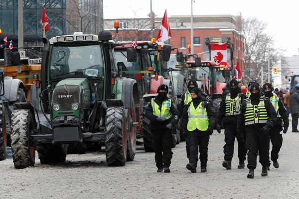 Ottawa mayor wants more help 'to take back the streets' from convoy protest