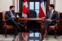 Canada's Prime Minister Justin Trudeau speaks with Chile’s President Gabriel Boric in his office on Parliament Hill in Ottawa, Ontario, Canada June 6, 2022. REUTERS/Blair Gable