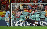 Soccer Football - FIFA World Cup Qatar 2022 - Round of 16 - Morocco v Spain - Education City Stadium, Al Rayyan, Qatar - December 6, 2022 Spain's Sergio Busquets has his penalty saved during the penalty shootout REUTERS/Dylan Martinez