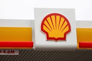 FILE PHOTO: A view shows a logo of Shell petrol station in South East London, Britain, February 2, 2023. REUTERS/May James/File Photo/File Photo