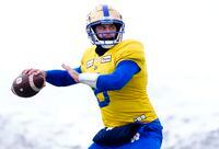 Winnipeg Blue Bombers quarterback Zach Collaros (8) throws a pass during Grey Cup team practice in Regina, Friday, Nov. 18, 2022. THE CANADIAN PRESS/Paul Chiasson