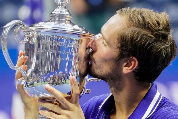 Daniil Medvedev wins US Open title, denies Novak Djokovic a calendar Slam sweep - The Globe and Mail