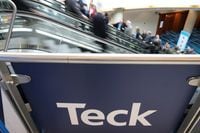 Visitors pass a sign of sponsor Teck Resources at the Prospectors and Developers Association of Canada (PDAC) annual conference in Toronto, Ontario, Canada March 1, 2020.  REUTERS/Chris Helgren