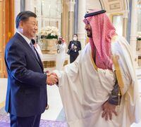 Saudi Crown Prince Mohammed Bin Salman shakes hands with Chinese President Xi Jinping during the China-Arab summit in Riyadh, Saudi Arabia December 9, 2022. Saudi Press Agency/Handout via REUTERS ATTENTION EDITORS - THIS PICTURE WAS PROVIDED BY A THIRD PARTY