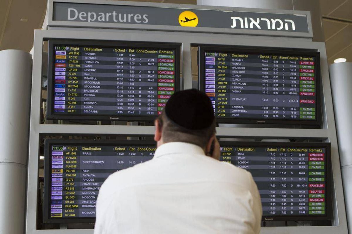 Аэропорт бен гурион вылет. Бен Гурион табло вылета. Табло Тель-Авив. Табло посадки Тель Авив. Табло вылетов Бен Гурион на 30.07 2023 года.