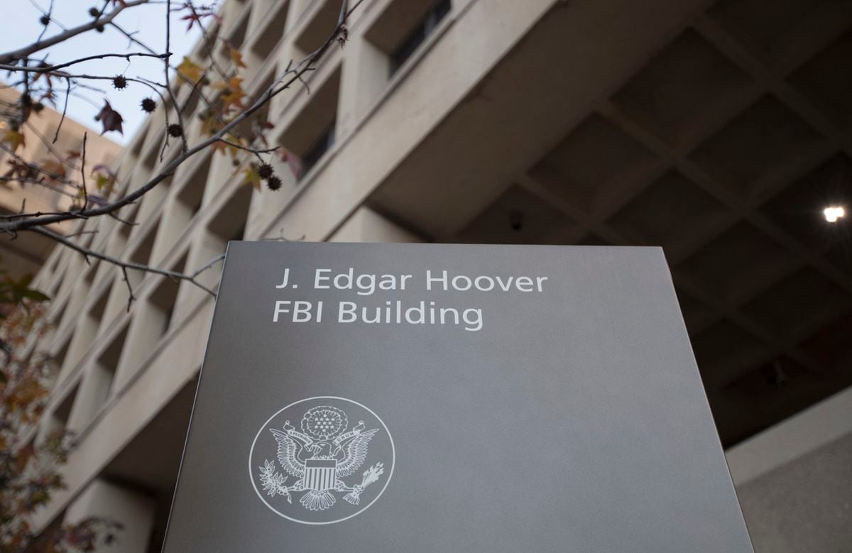 former-fbi-lawyer-sentenced-to-probation-for-actions-during-russia-investigation