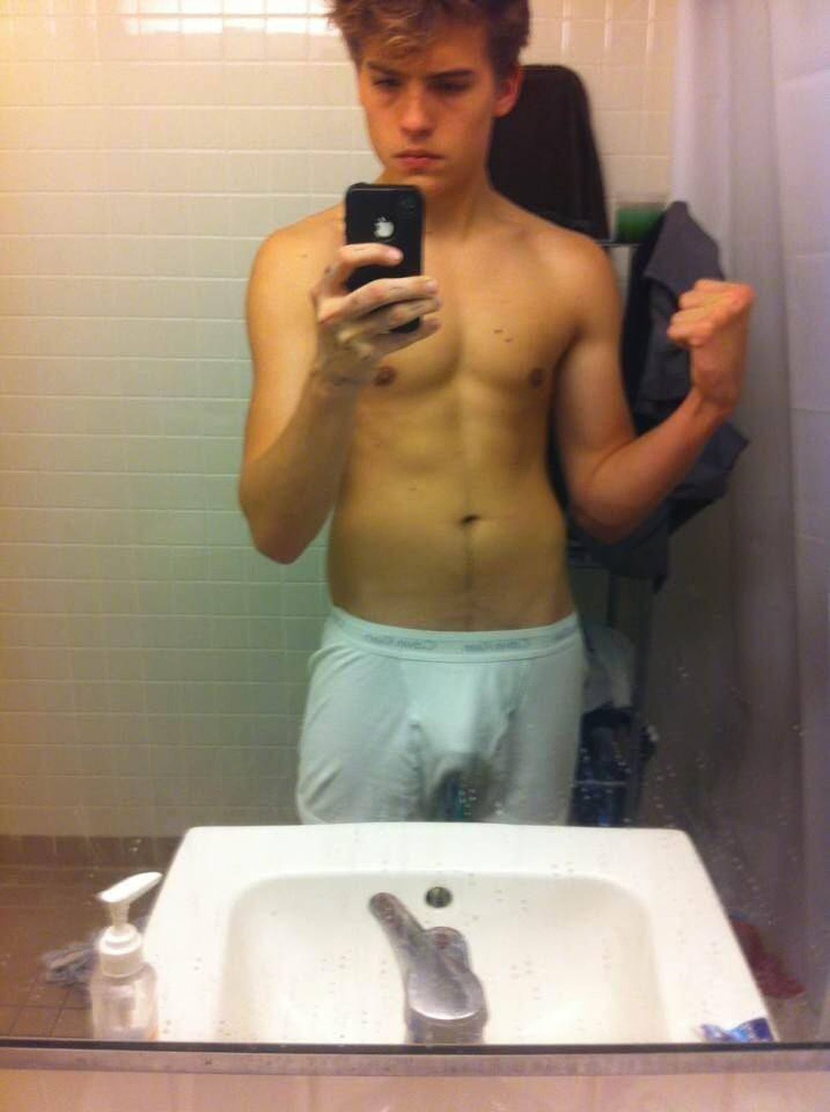 Now Trending: Disney star Dylan Sprouse’s nude selfie lands on Twitter, and...
