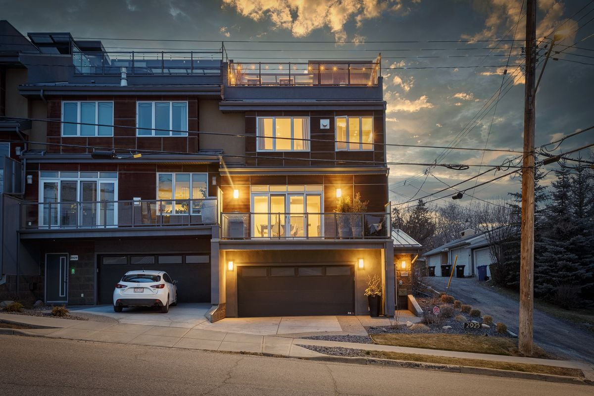 Incapable de vendre la maison actuelle, la première transaction de maisons en rangée à Calgary a échoué