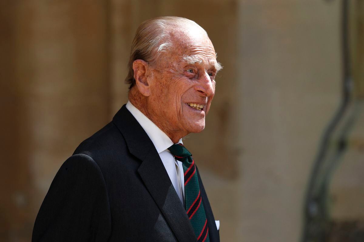 prince-philip-admitted-to-hospital-as-a-precautionary-measure-after-feeling-unwell