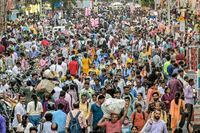 The crowded Dadar market in Mumbai, India, in April 13, 2023. India has a young, vast work force that is expanding as China’s ages and shrinks. But the country’s immense size also lays bare its enormous challenges. (Atul Loke/The New York Times)