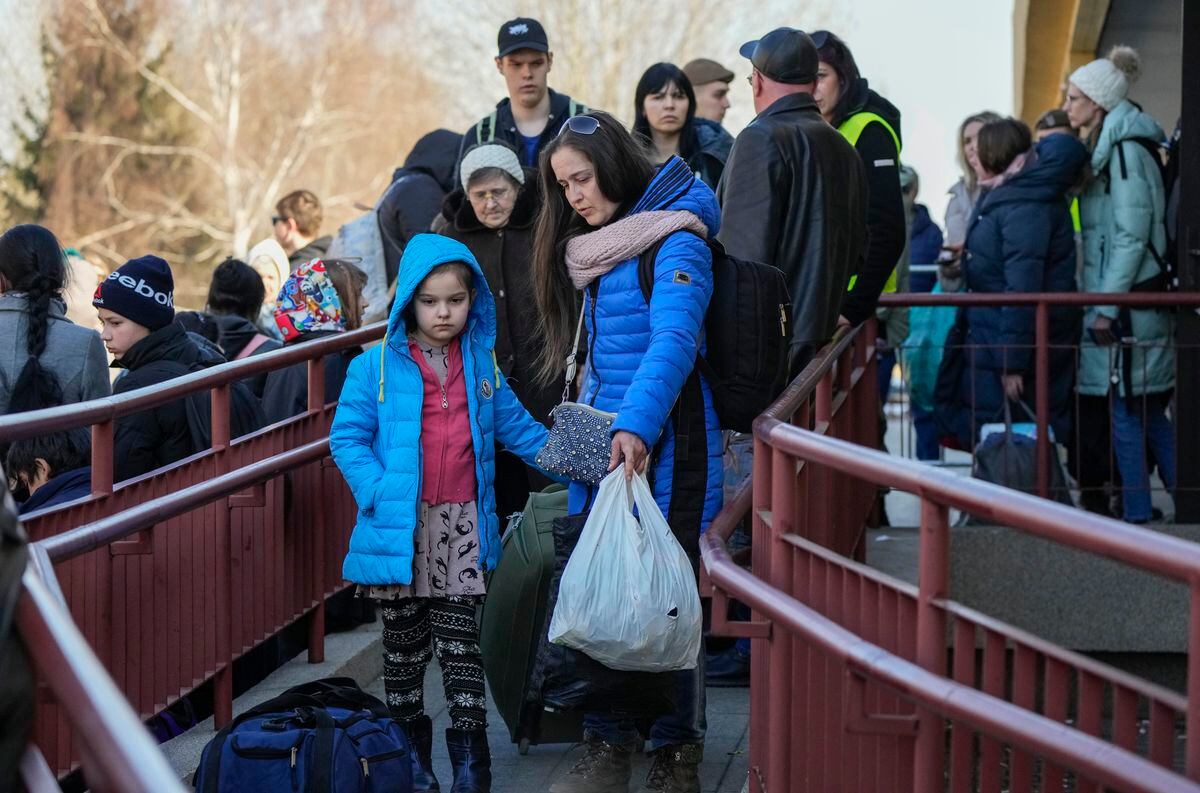 Nowa Fundlandia i Labrador rozpoczynają kampanię rekrutacyjną dla ukraińskich uchodźców na ulicach Warszawy