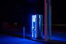 An EVgo charging station at the parking lot of The World's Tallest Thermometer in Baker, Calif., April 18, 2019. Changing consumer habits is difficult in the best of circumstances, but it is much harder when a new technology makes it less convenient to use something as essential as your car. (Philip Cheung/The New York Times)