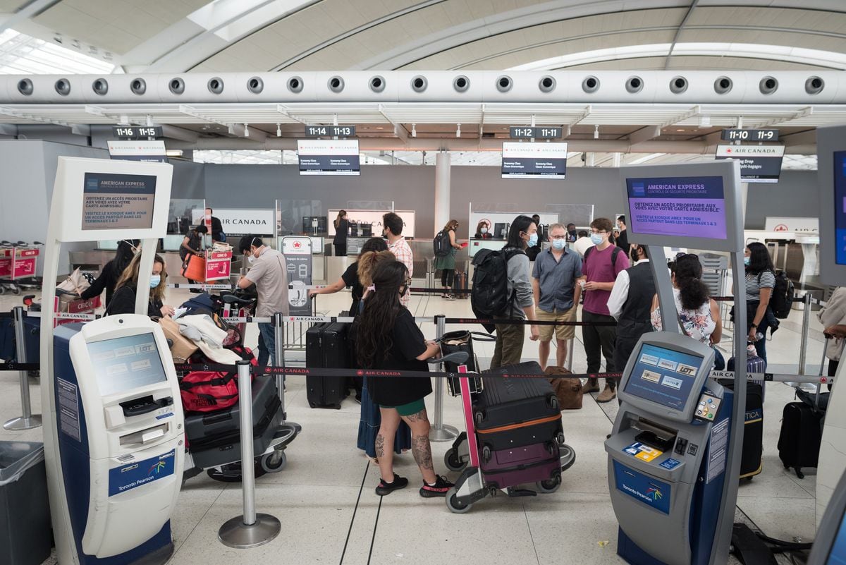 Nuevos datos muestran que los vuelos de Air Canada y WestJet se retrasan con más frecuencia que otras aerolíneas norteamericanas