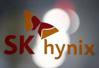 FILE PHOTO: The logo of SK Hynix is seen at its headquarters in Seongnam, South Korea, April 25, 2016. REUTERS/Kim Hong-Ji/File Photo/File Photo