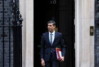 FILE PHOTO: British Prime Minister Rishi Sunak leaves 10 Downing Street to attend Prime Minister's Questions in the Houses of Parliament in London, Britain, November, December 14, 2022. REUTERS/Henry Nicholls/File Photo