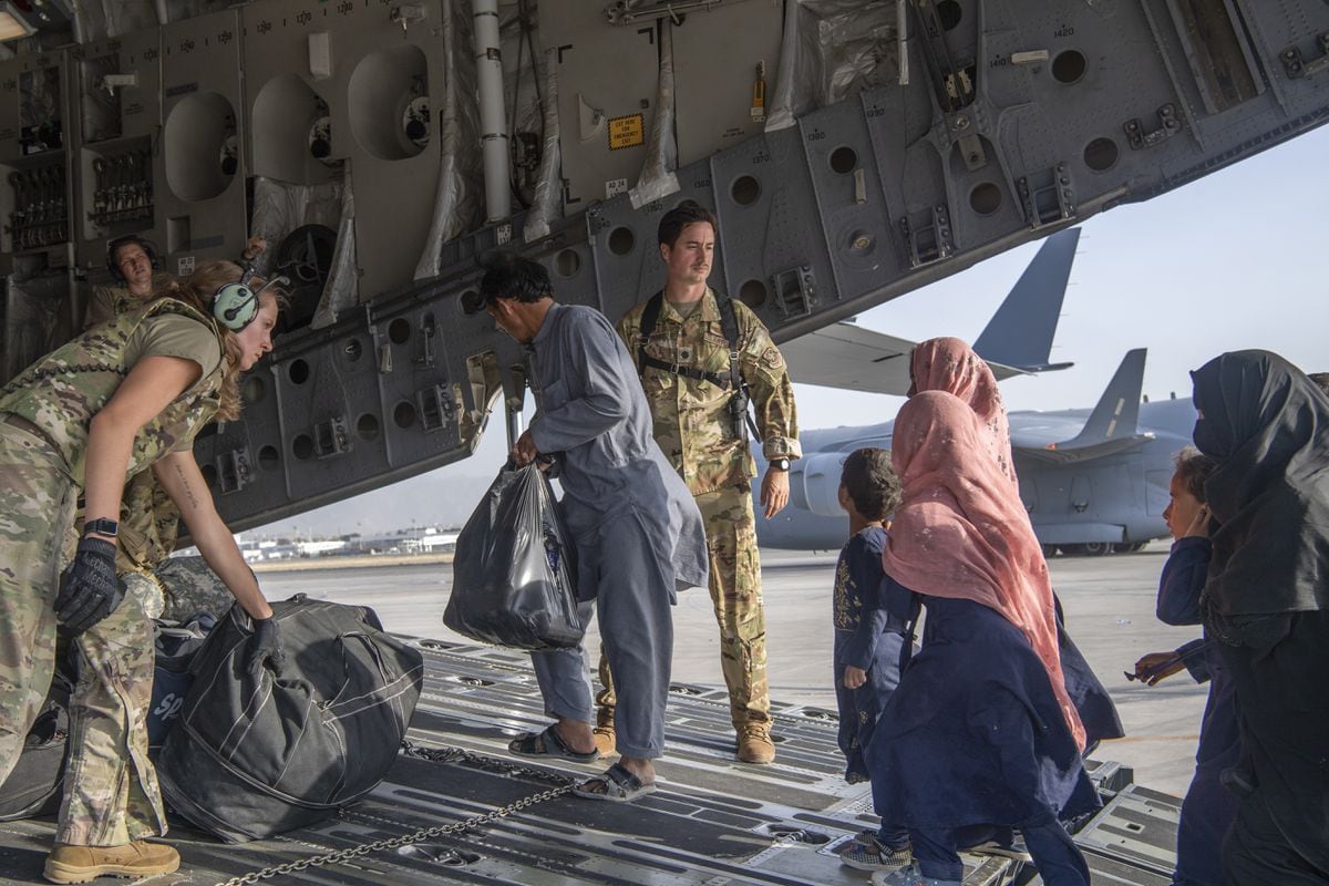 Canada ends all evacuation flights out of Afghanistan, abandoning thousands of Canadian nationals and Afghan refugees